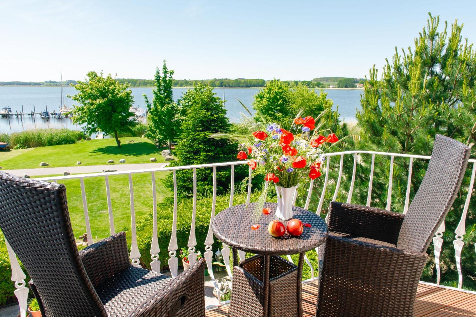Selliner Ferienappartements Mit Balkon Und Seeblick Bagian luar foto